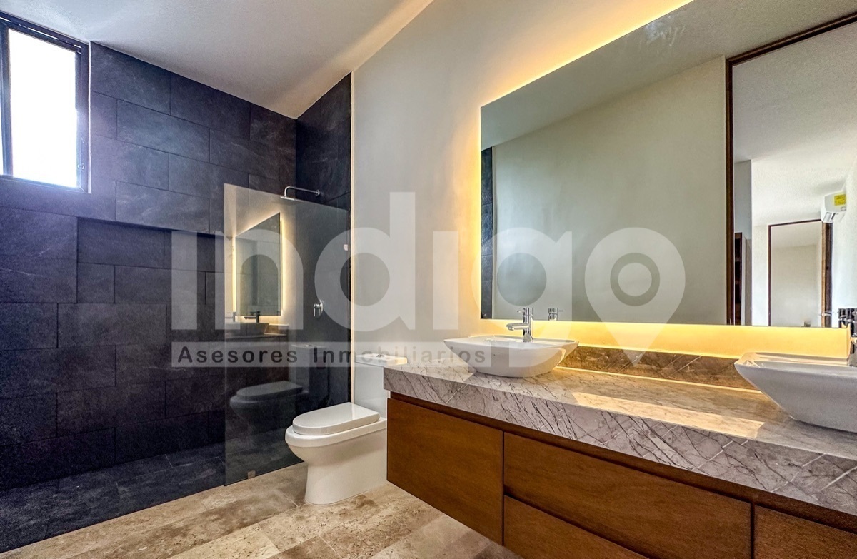 18 de 47: Baño Recámara Secundaria en Planta Baja