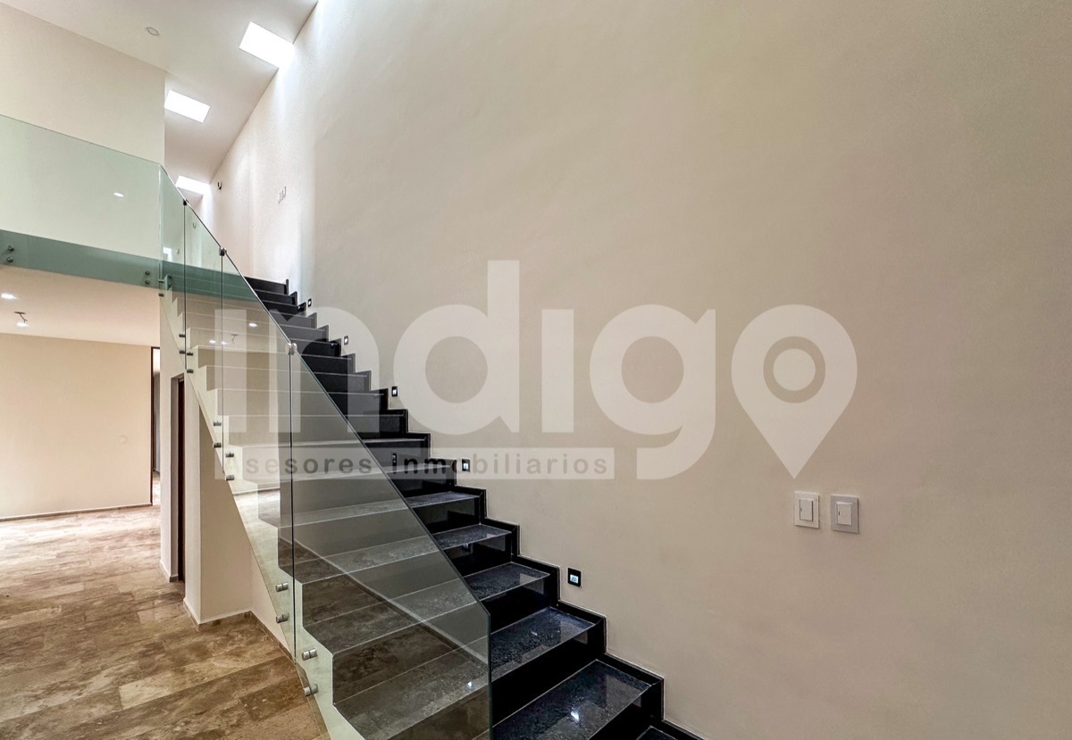 19 de 47: Escalera Planta Alta