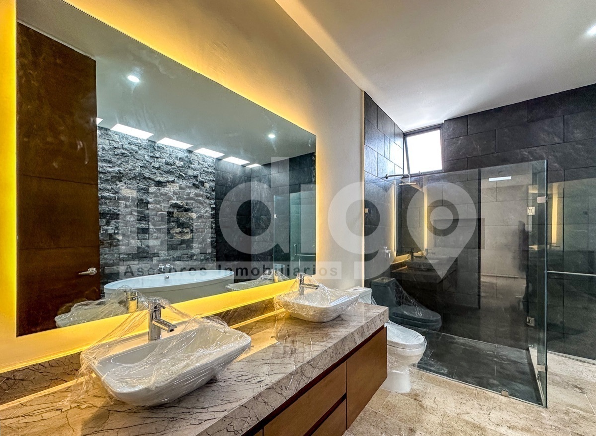 29 de 47: Baño Recámara Principal