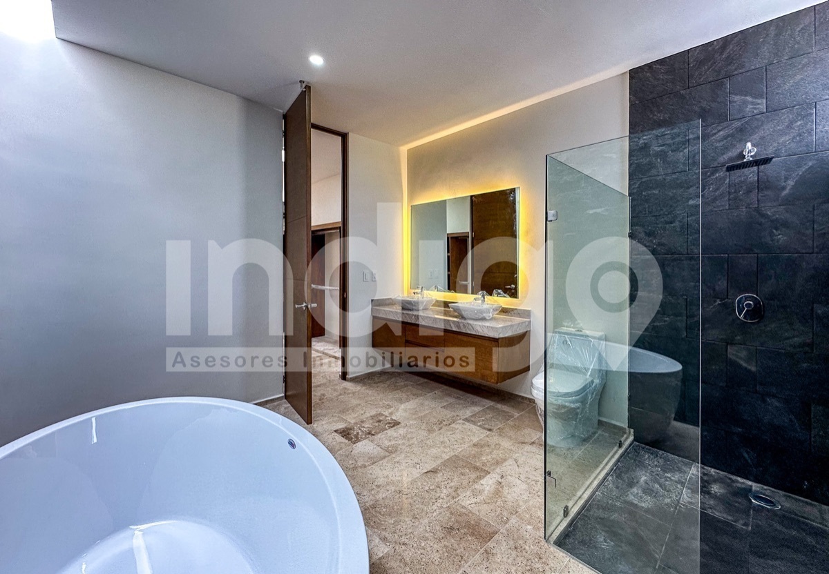 30 de 47: Baño Recámara Principal