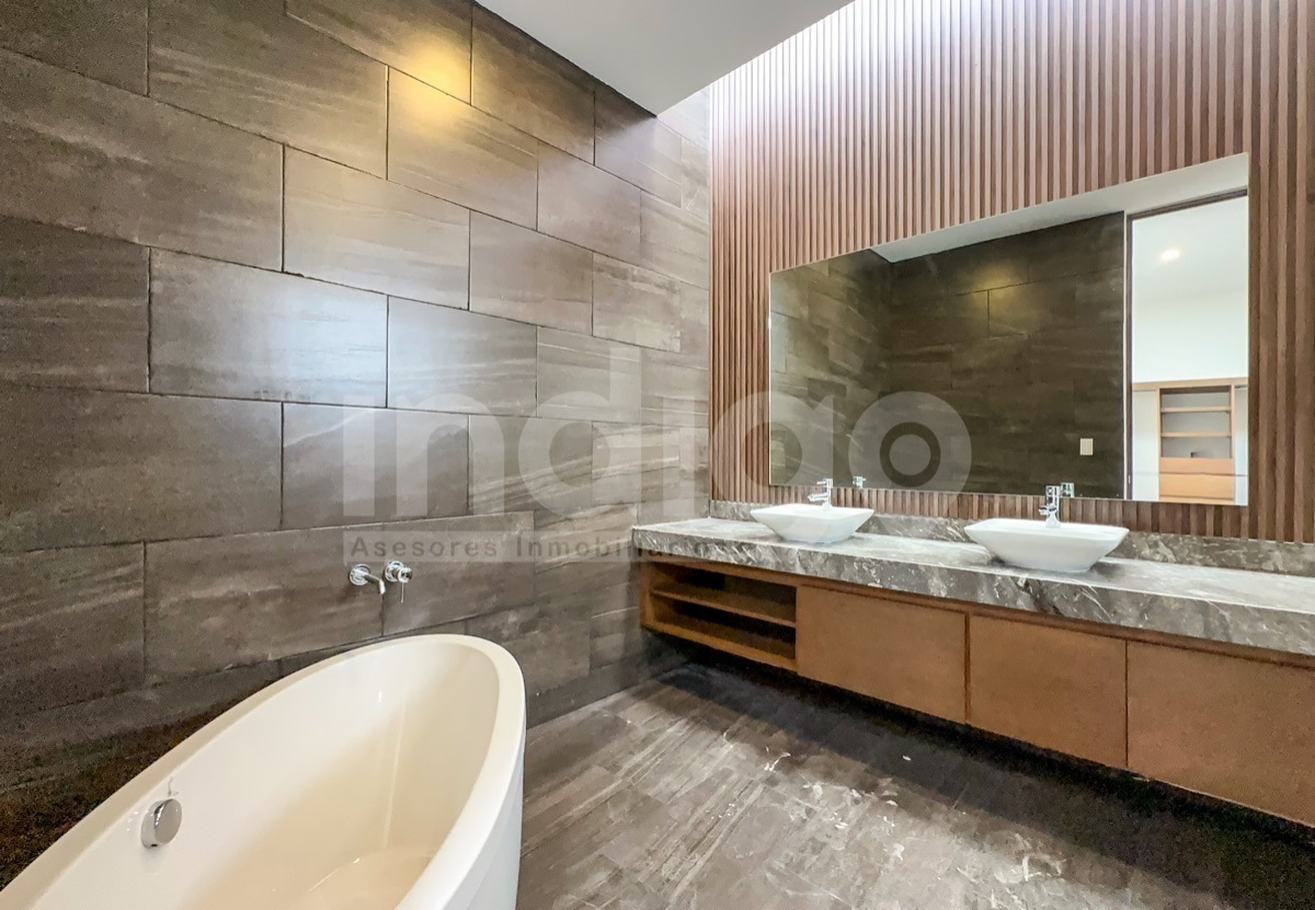 22 de 41: Baño Recámara Principal