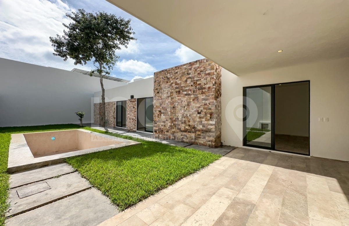 36 de 41: Terraza Posterior Techada