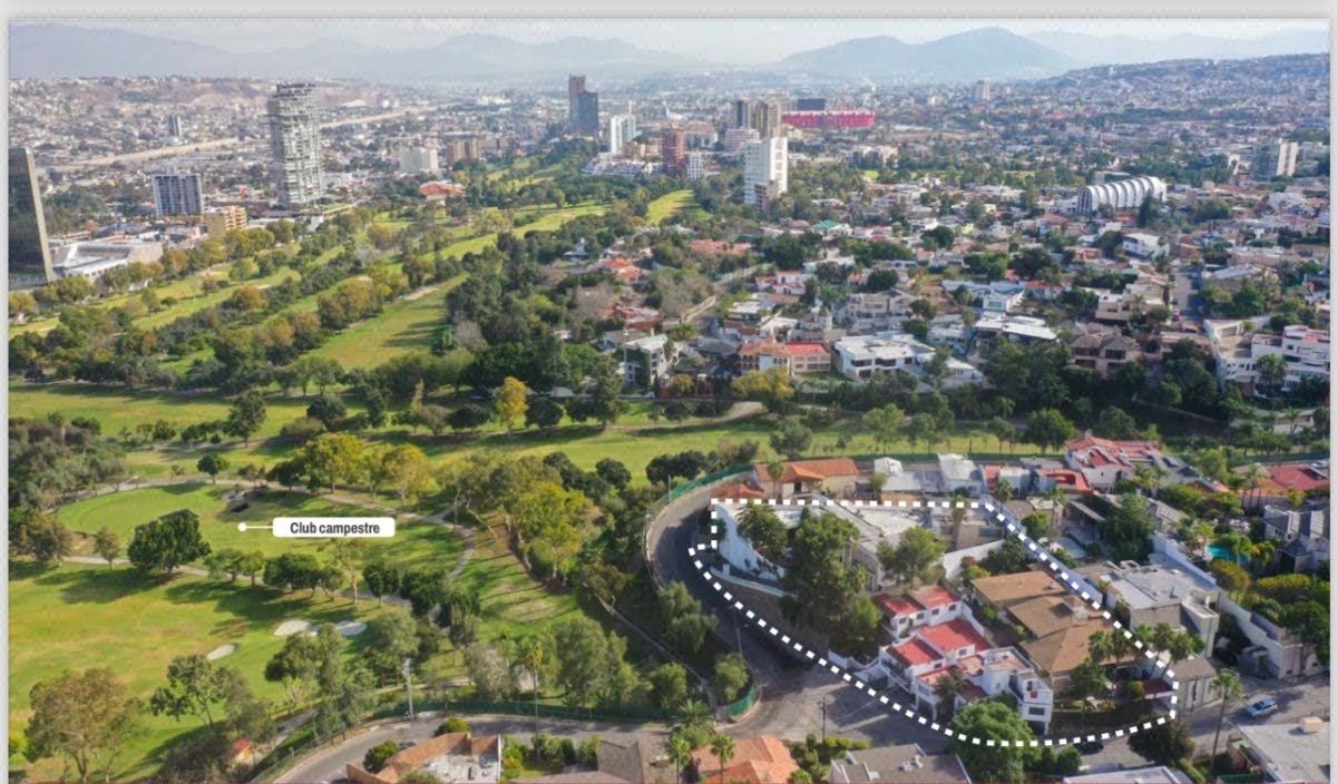 Venta de Terreno en Chapultepec con Vista Panorámica al Campestre
