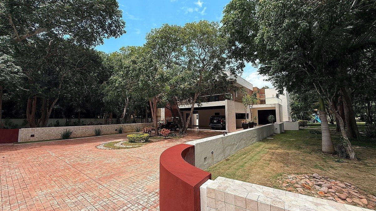 Casa en Renta | Amueblada | 6,947 m² de Terreno | La Ceiba Mérida, foto 1 de 40