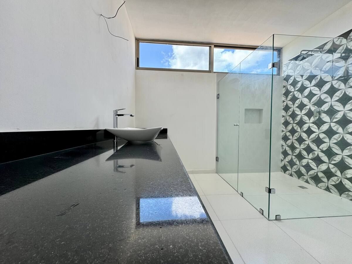 30 de 37: BAÑO HABITACIÓN SECUNDARIA