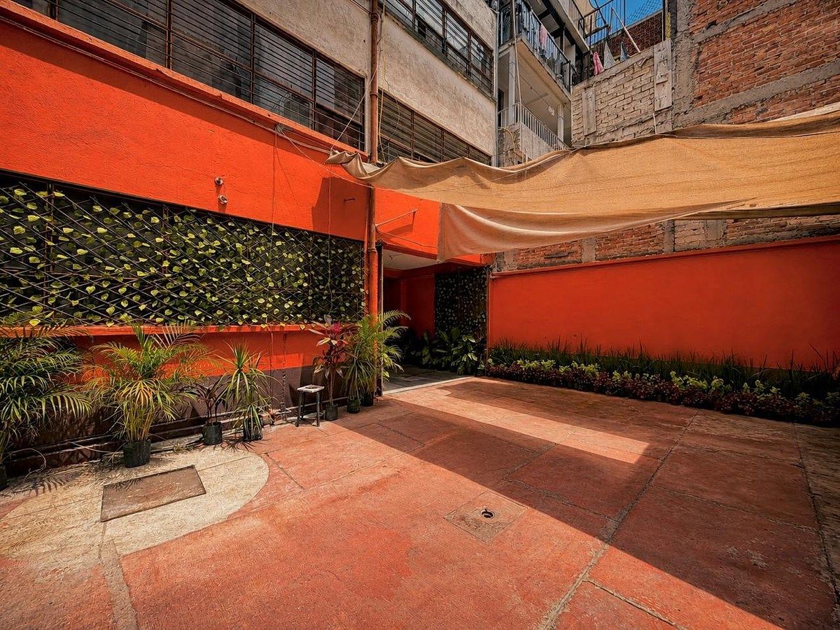 Building in Escuadrón 201, Iztapalapa, photo 12 of 27