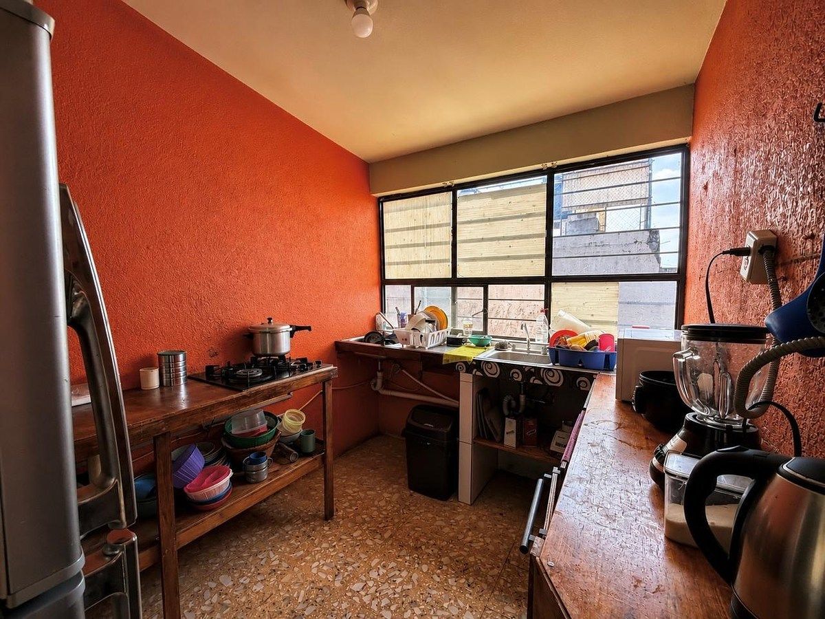 Building in Escuadrón 201, Iztapalapa, photo 19 of 27