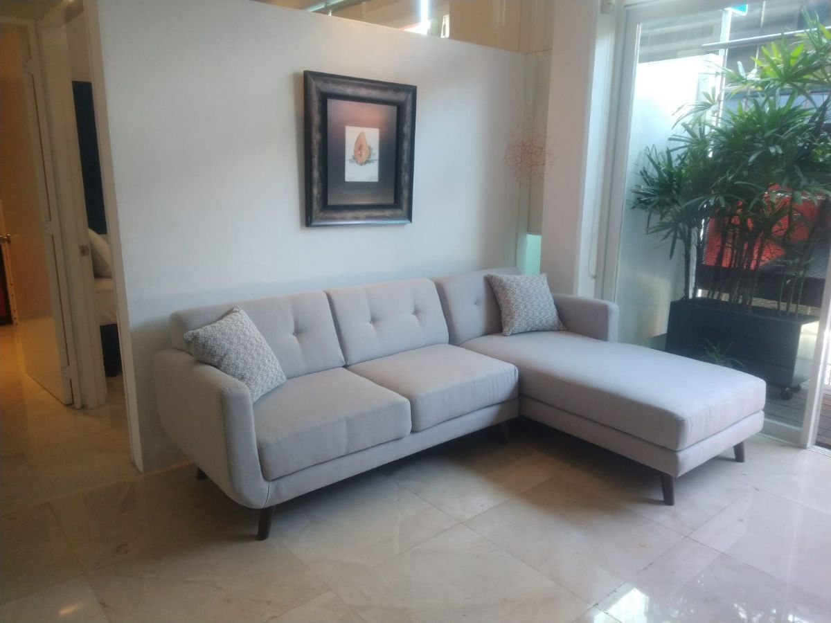 2 of 21: sala