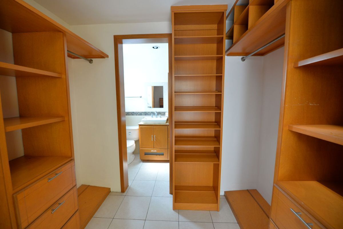9 de 25: closet