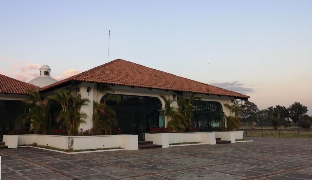 Terreno 300m2 Fraccionamiento los Reyes Cajititlán $950,000 - foto 1