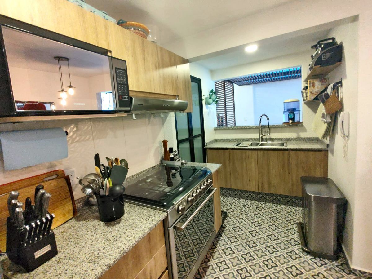 6 of 18: Cocina