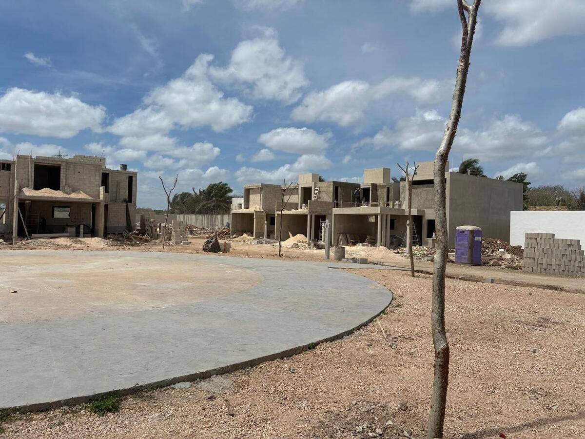 11 de 11: *Avance de Obra*