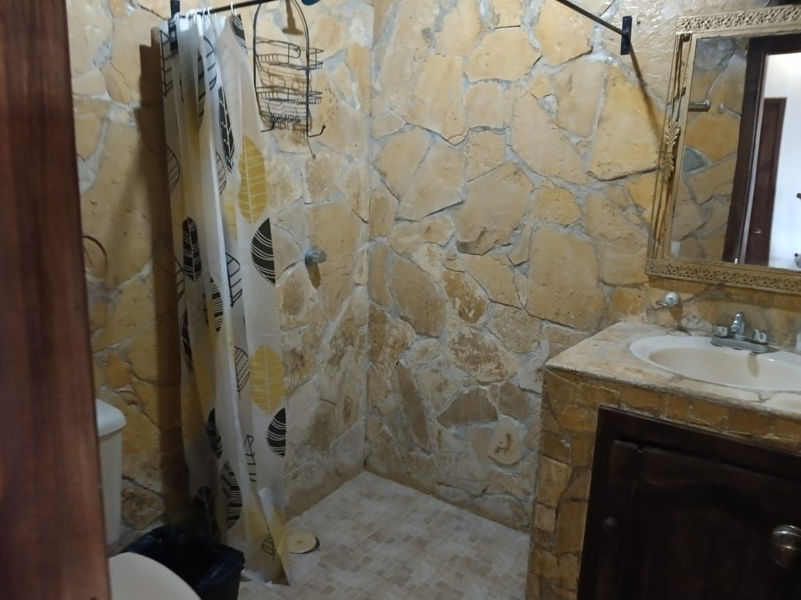 BAÑO COMPLETO PARA VISITAS