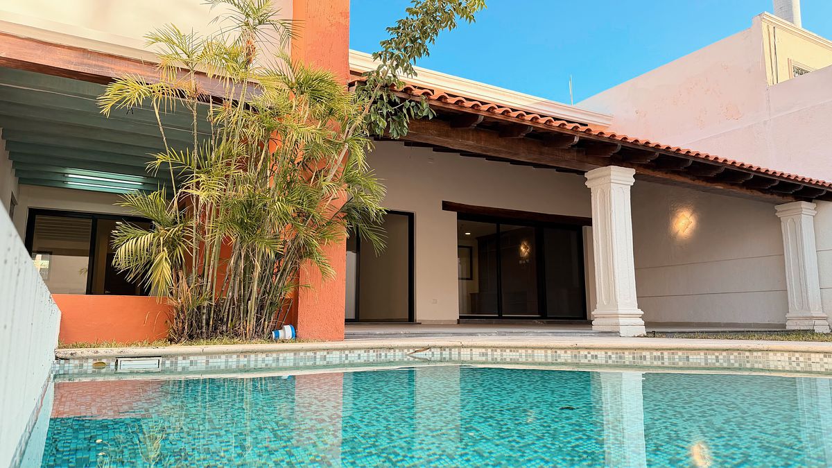 2 de 23: Piscina. Imagen para fines ilustrativos.