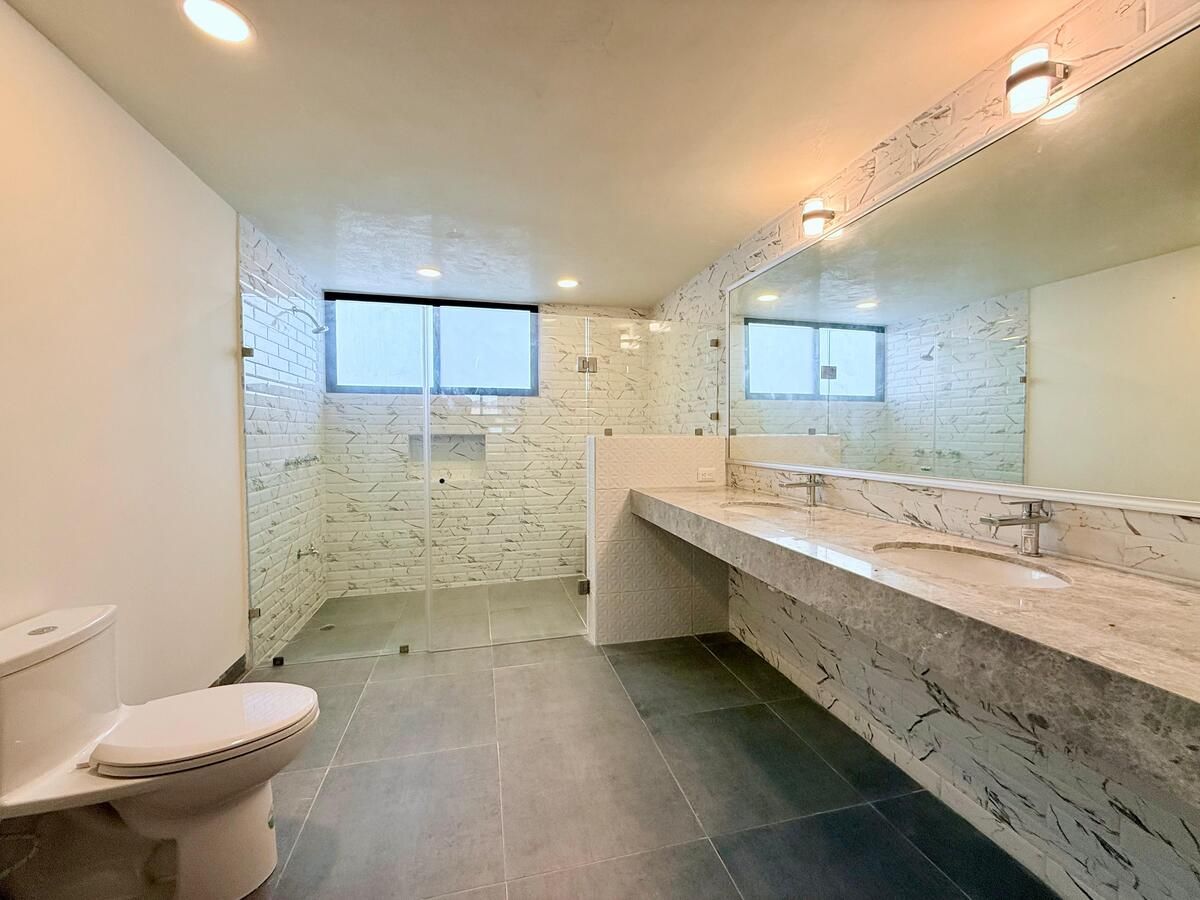 13 de 19: Baño Principal. Imagen para fines ilustrativos.