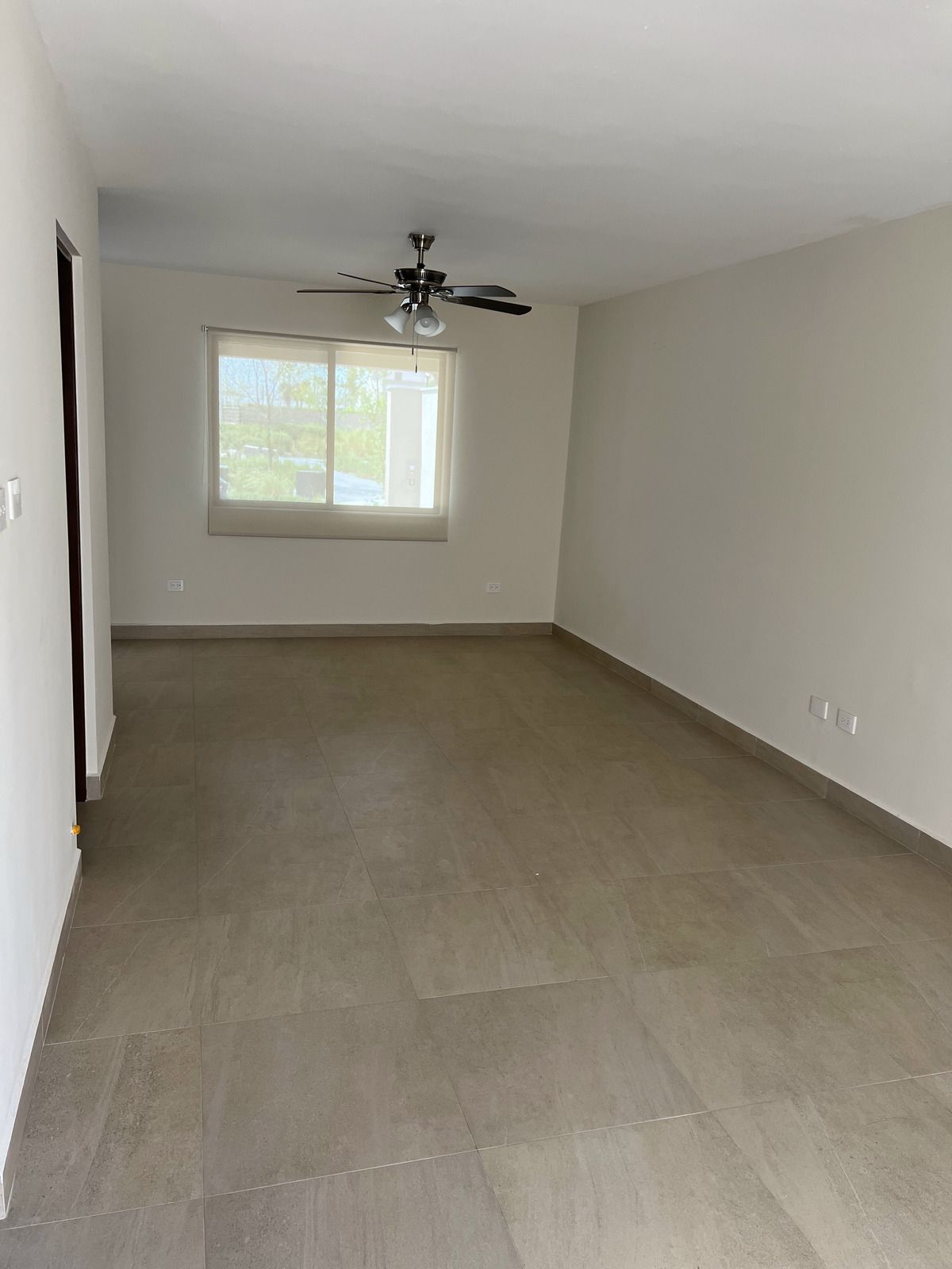 2 de 38: Sala