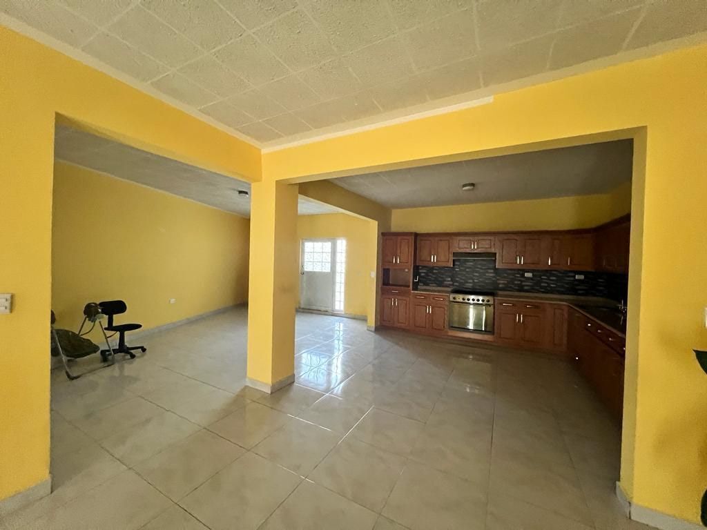 Casa amplia de 4 recamaras en Venta en Niños Héroes