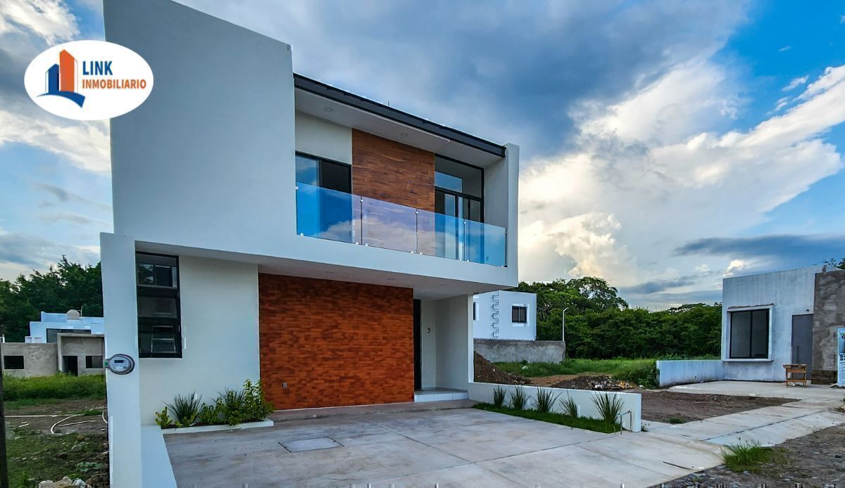 Hermosa casa nueva en venta en fraccionamiento Real de Comala, Colima
