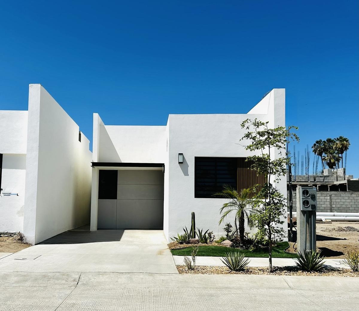 1 de 21: Fachada