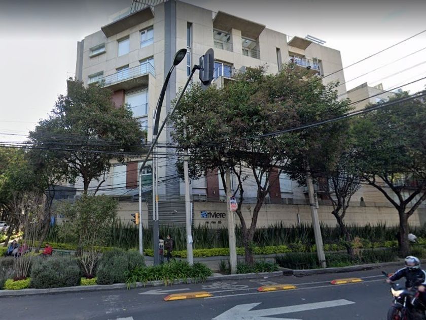 1 de 13: Fachada Río Rhin