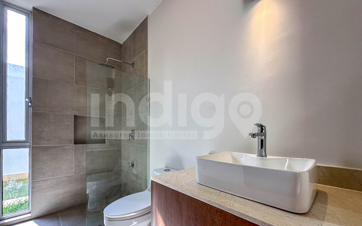 26 de 38: Baño Recámara Secundaria 1