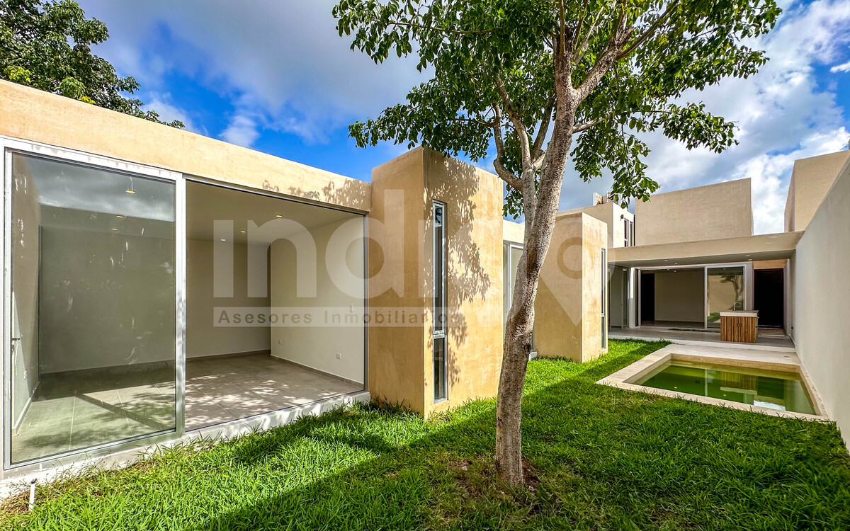 1 de 38: Fachada Trasera