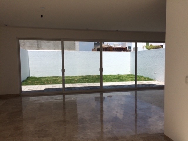 1 of 17: sala y comedor