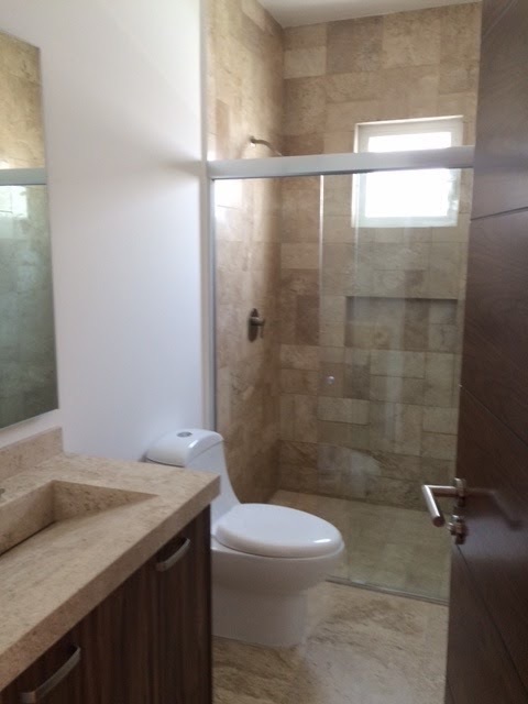 2 of 17: baño recamara principal