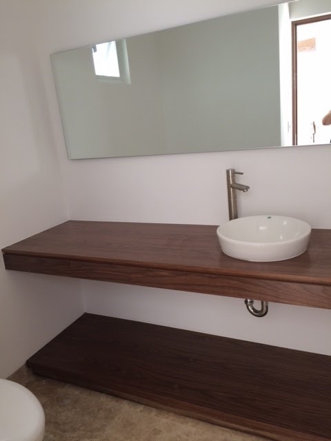 3 of 17: baño visitas