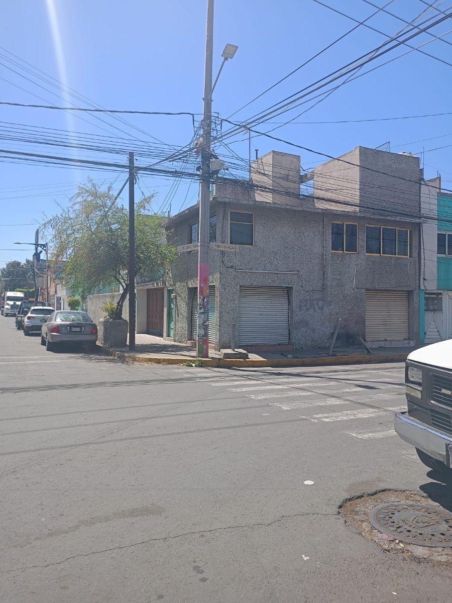 Accesorias y depto independiente a la casa mismo predio