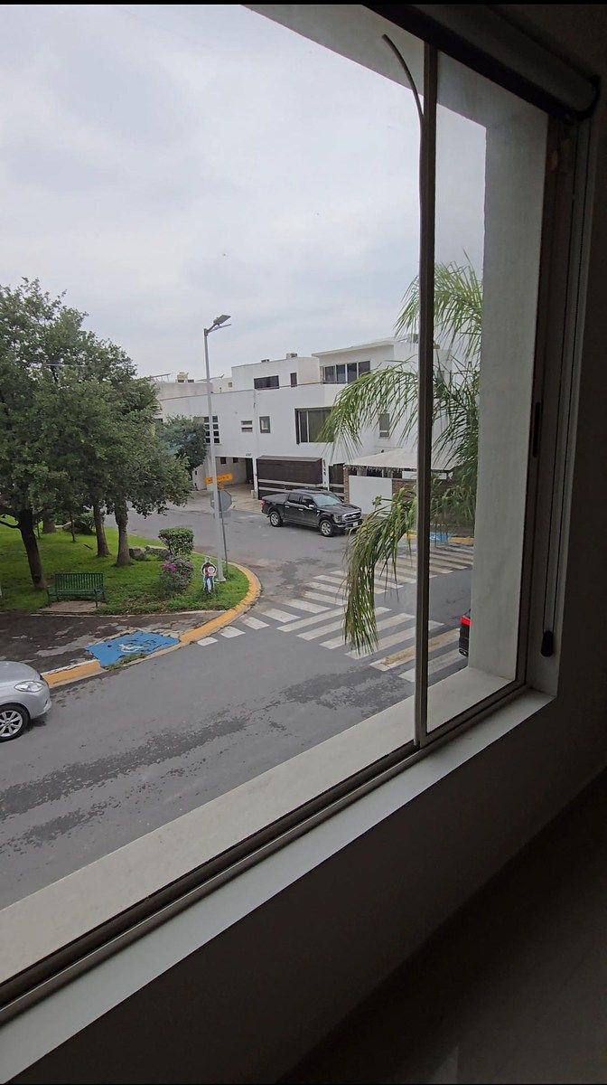 23 de 50: Ventanal recamara principal