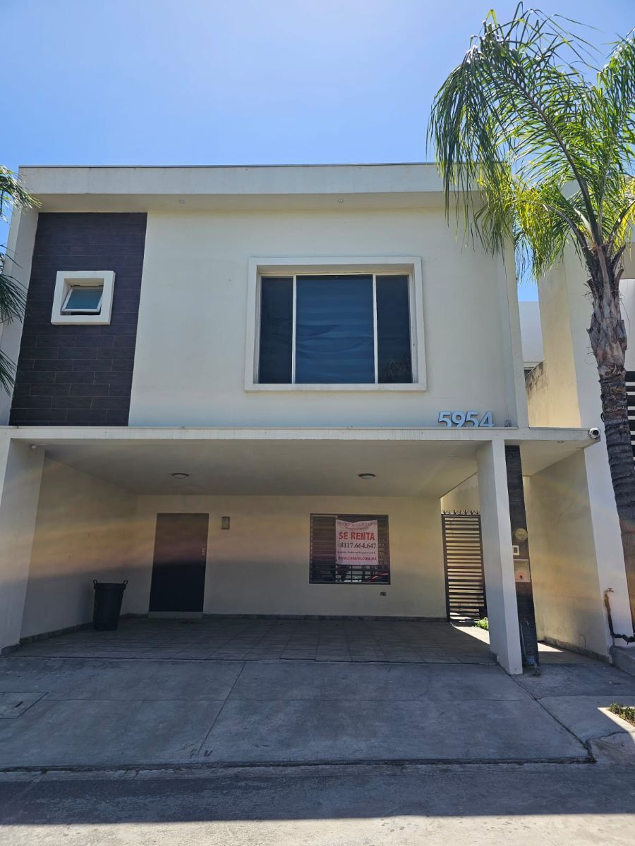 1 of 41: FACHADA CON COCHERA TECHADA DOBLE Y PASILLO LATERAL C REJA