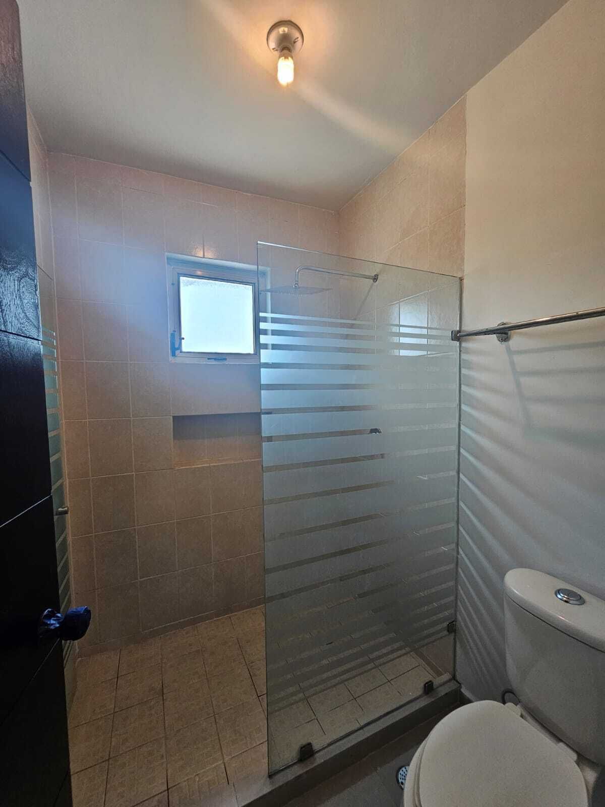 27 of 41: REC PRINCIPAL CON BAÑO COMPLETO Y VESTIDOR