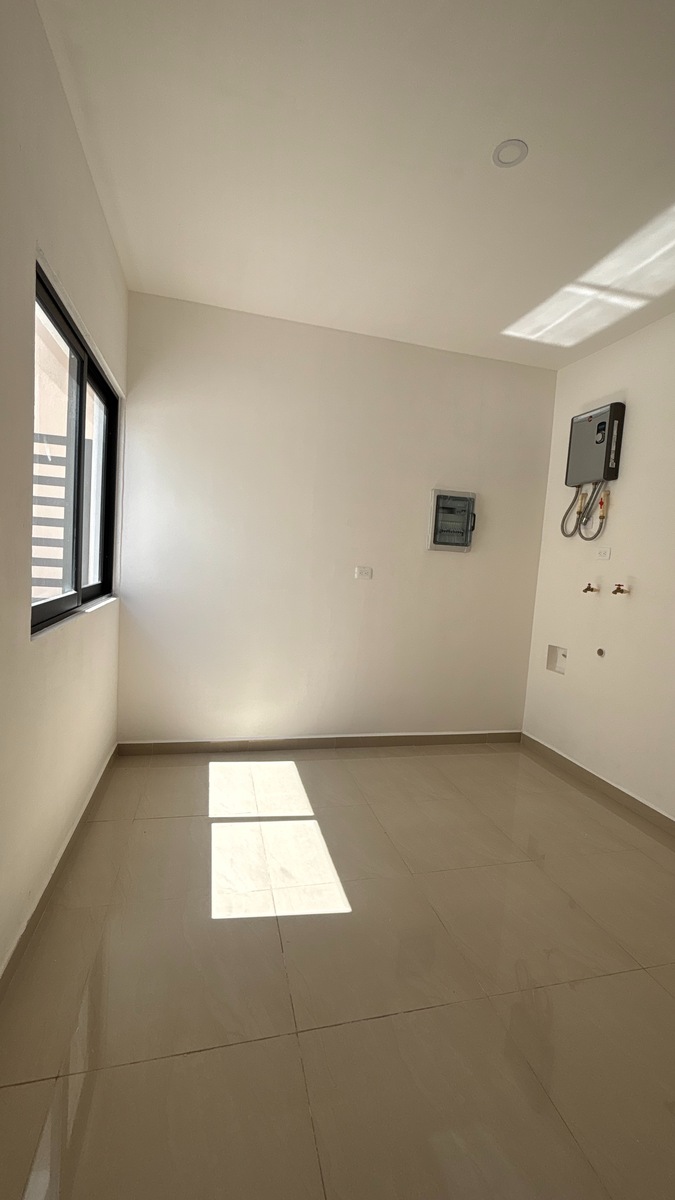 13 de 24: Cuarto de Servicio