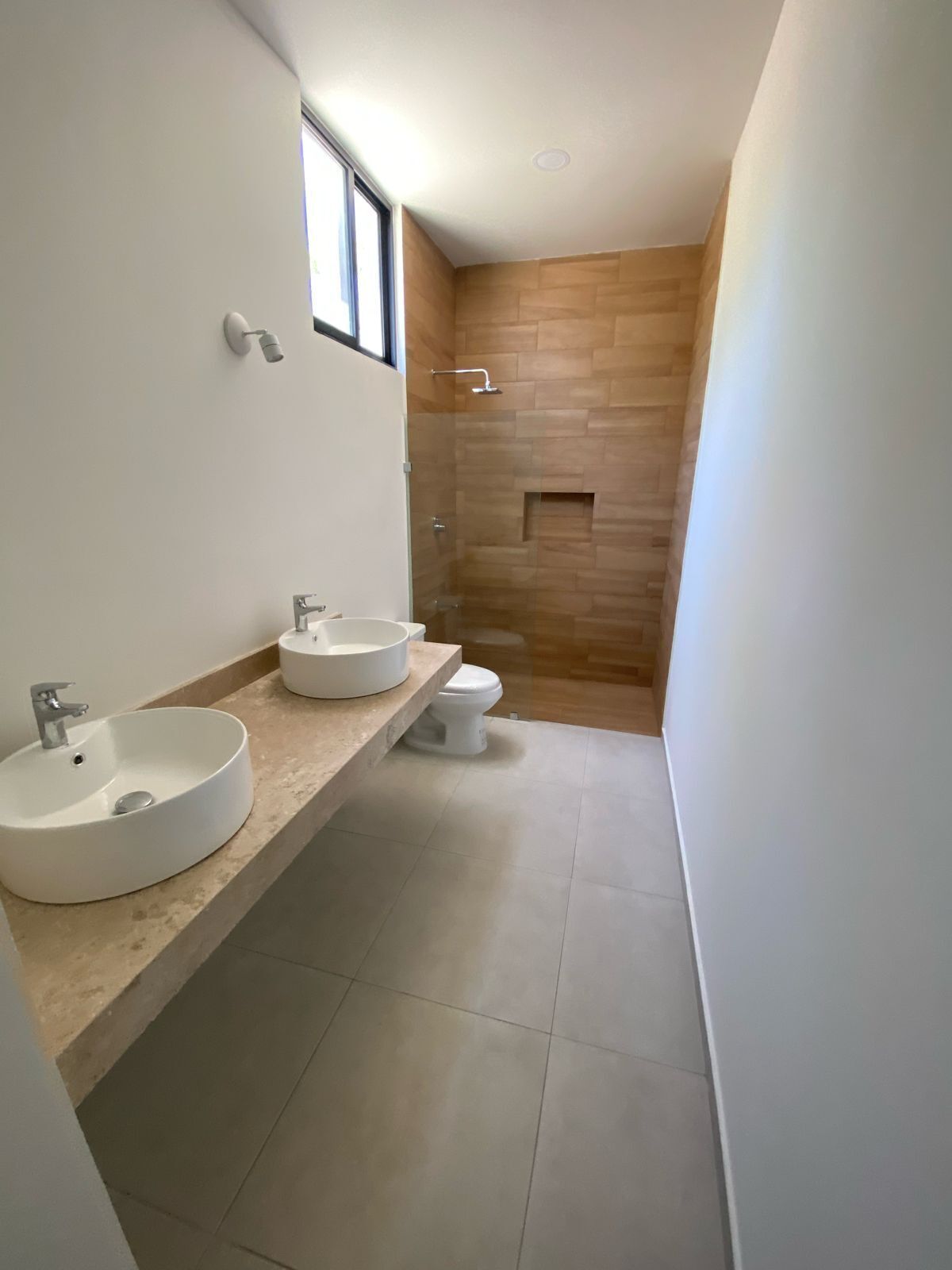 9 de 24: Baño Habitación Principal