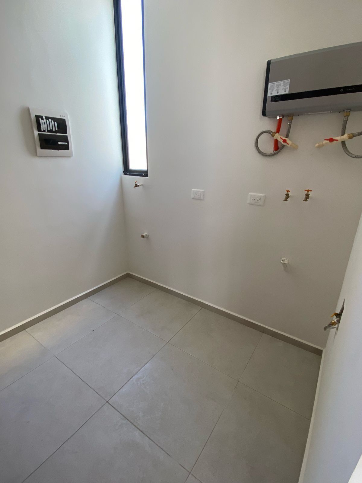 14 de 24: Cuarto de Servicio