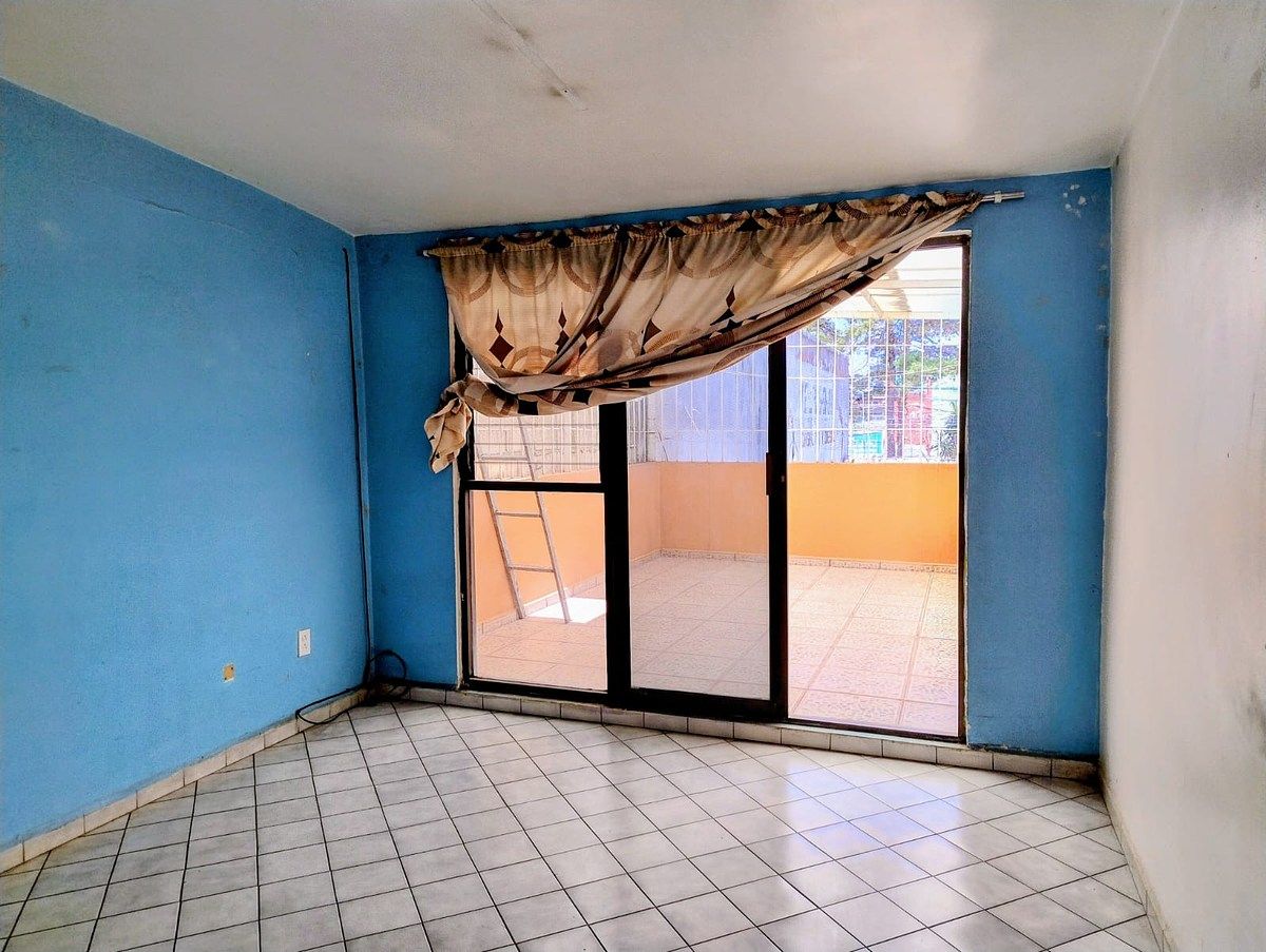 16 de 21: Espacio adaptable para recámara, estudio con terraza interna