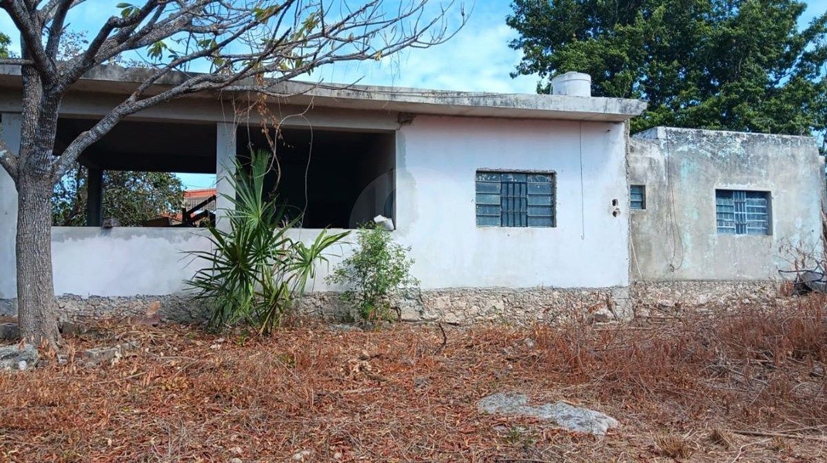 Venta de casa tipo quinta a unas cuadras del periférico en Reparto Granjas.. - foto 1