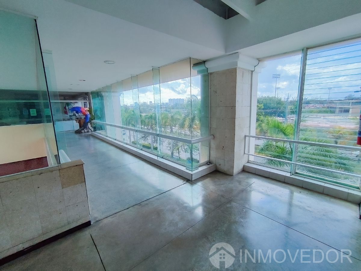 12 de 18: Plaza Las Palmas