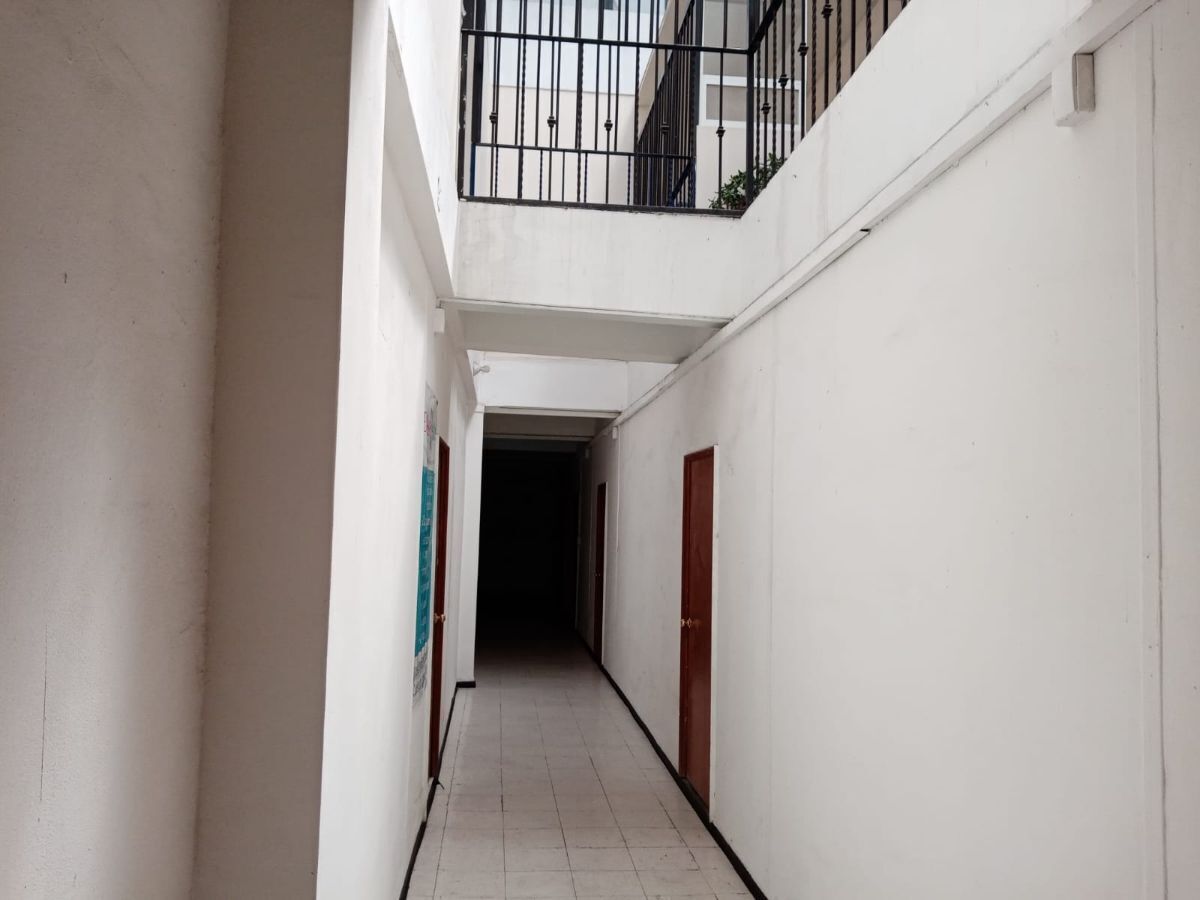 2 de 3: PASILLO