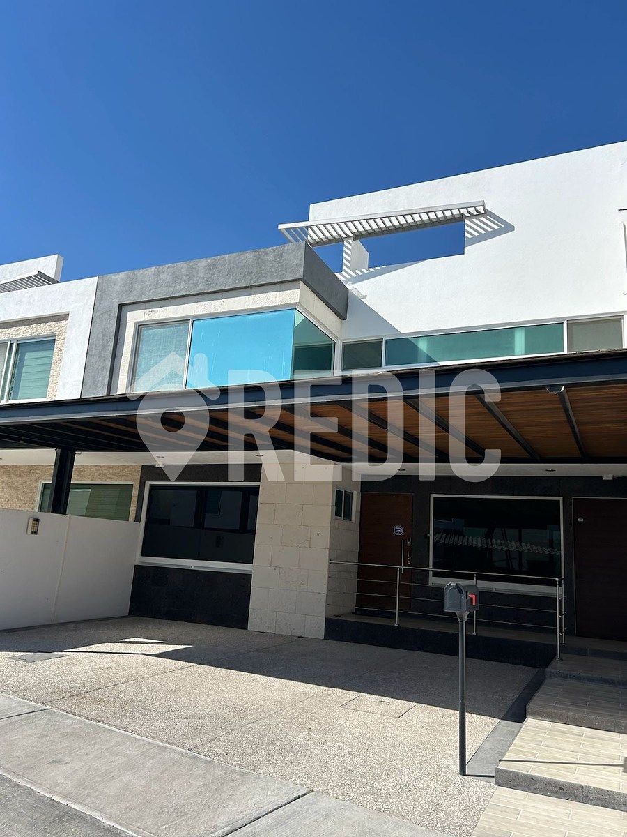 House in Lomas de Juriquilla, Querétaro, photo 3 of 26