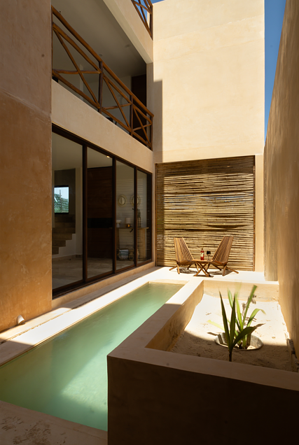 6 de 15: Alberca y terraza