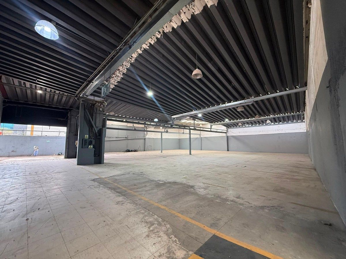 Industrial Warehouse in Jardines de Santa Isabel, Guadalajara, photo 8 of 22