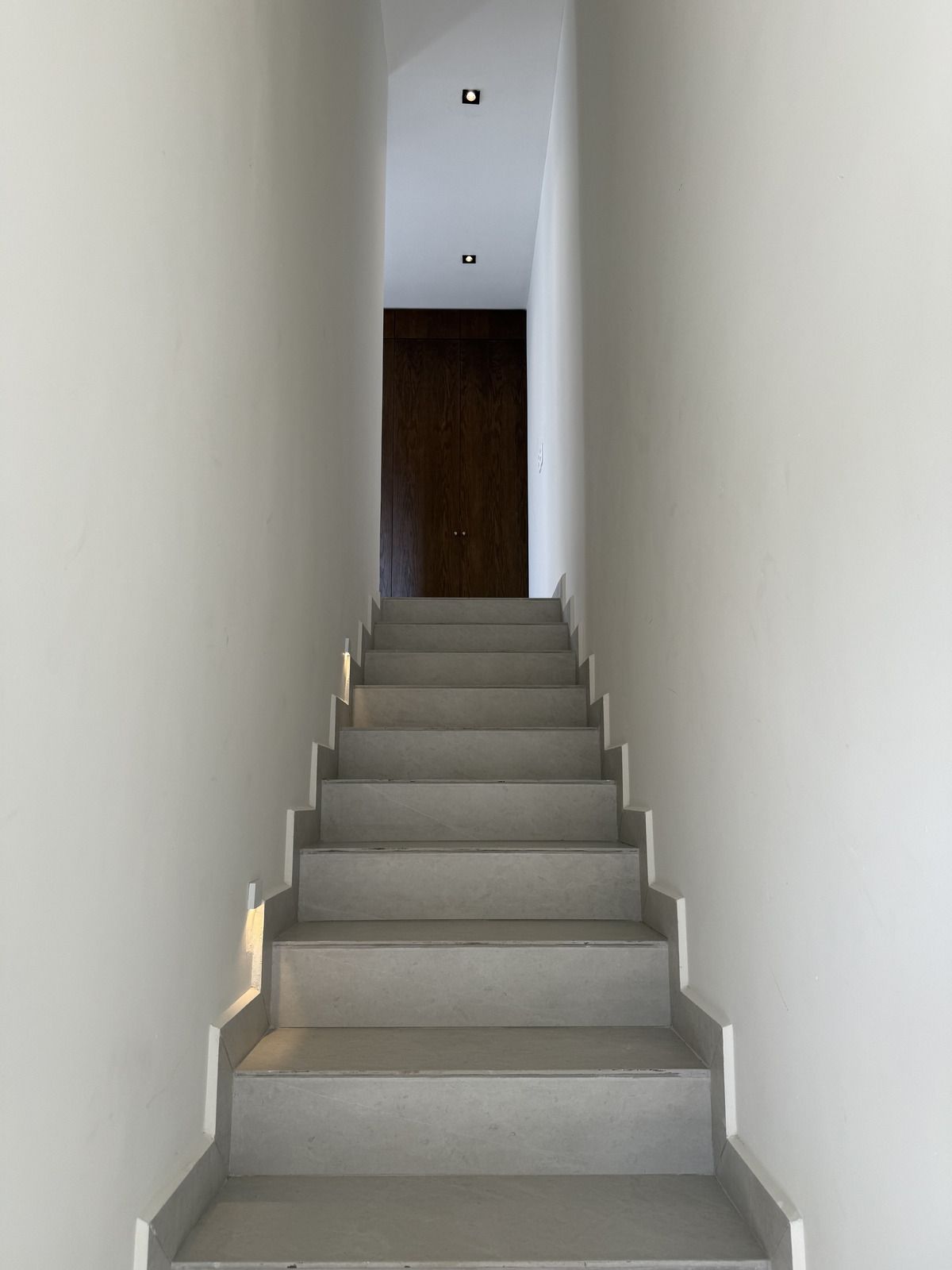 6 de 15: Escalera