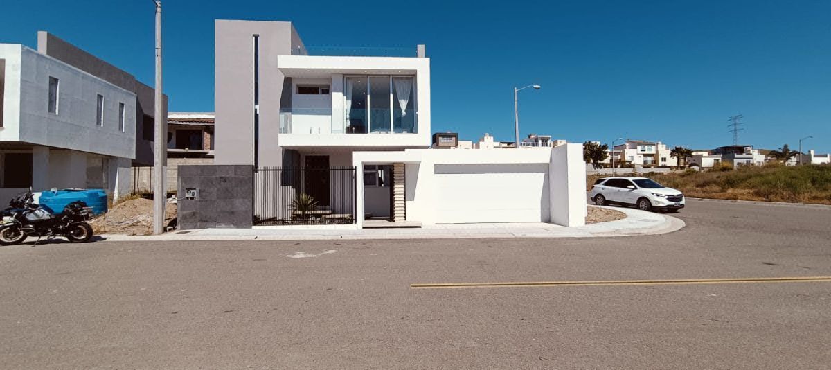 House with Sea View