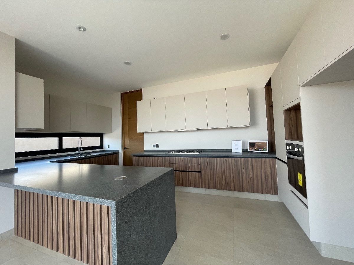 Casa en condominio en Altozano el Nuevo Querétaro, Querétaro, foto 2 de 21