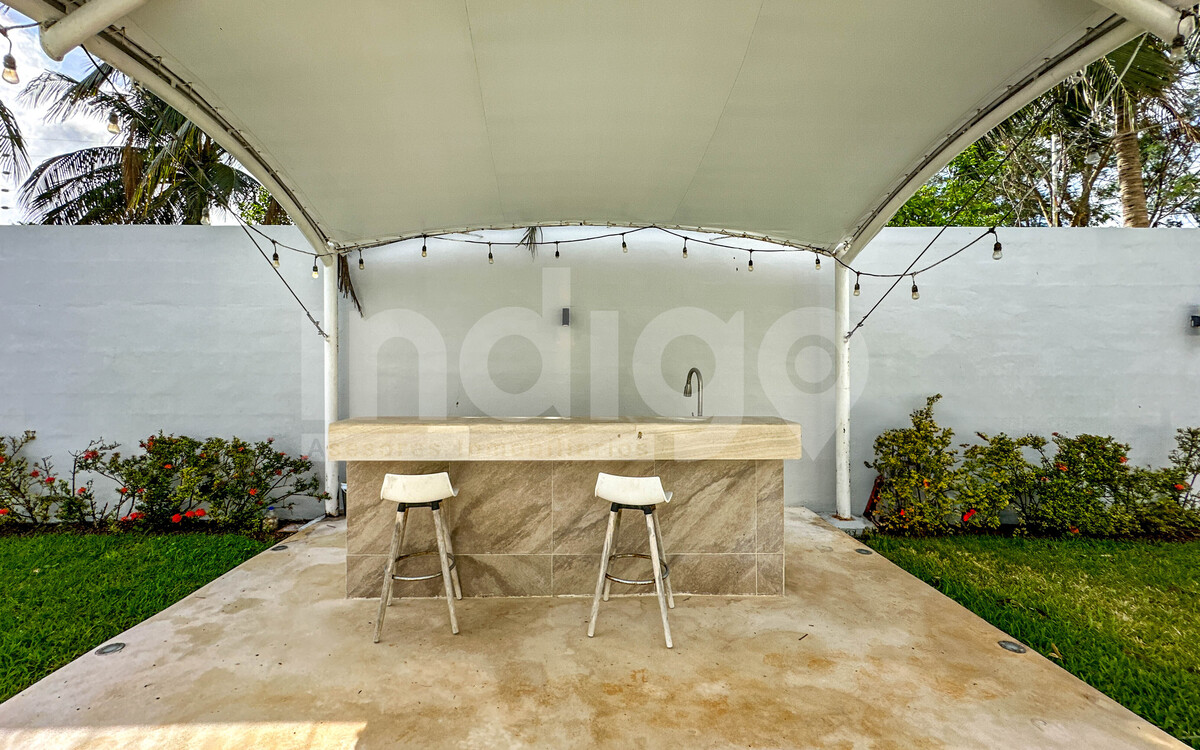 43 de 48: Área de Bar