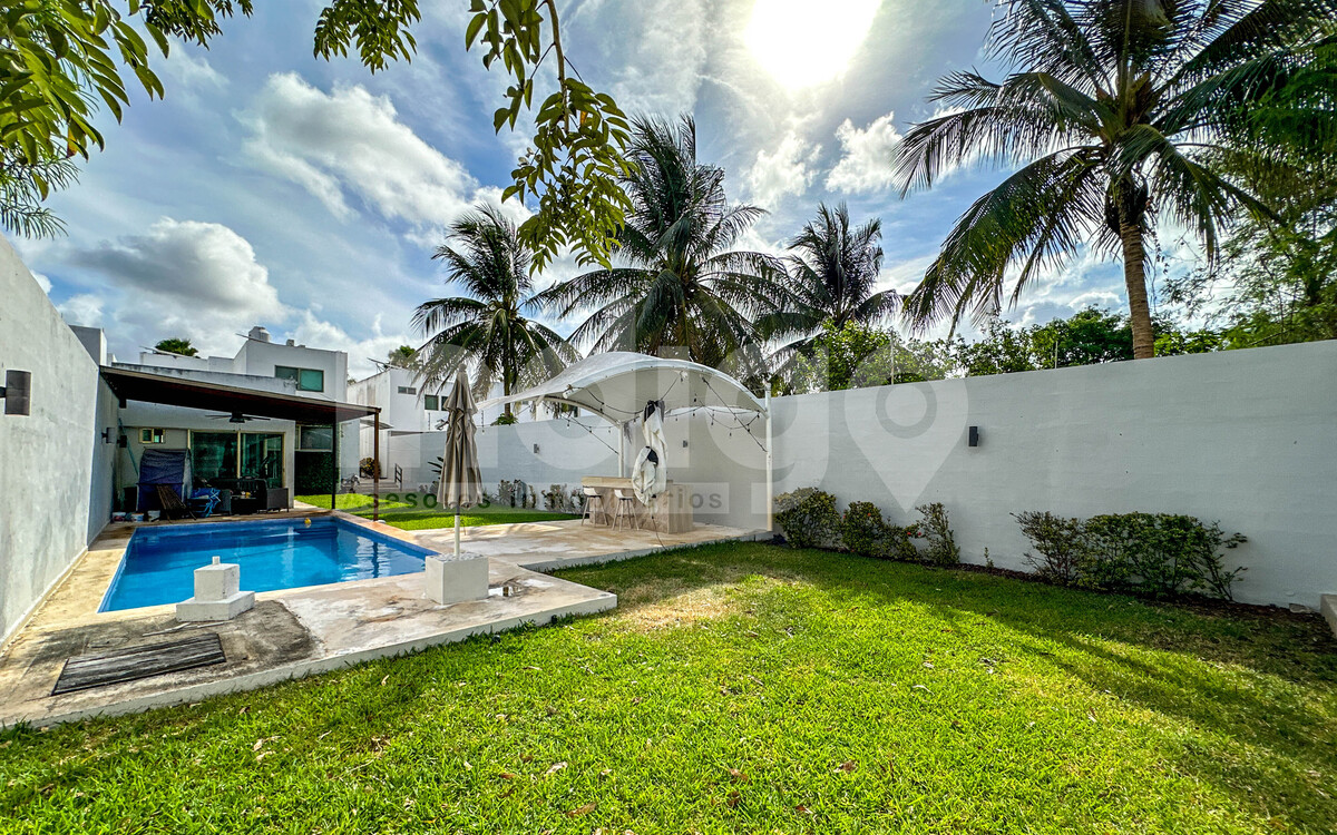 45 de 48: Fachada Trasera