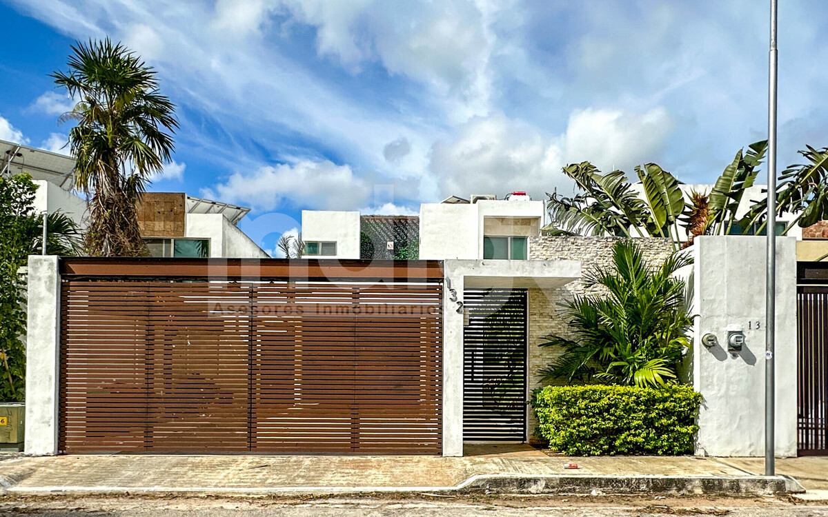 2 de 48: Fachada Exterior