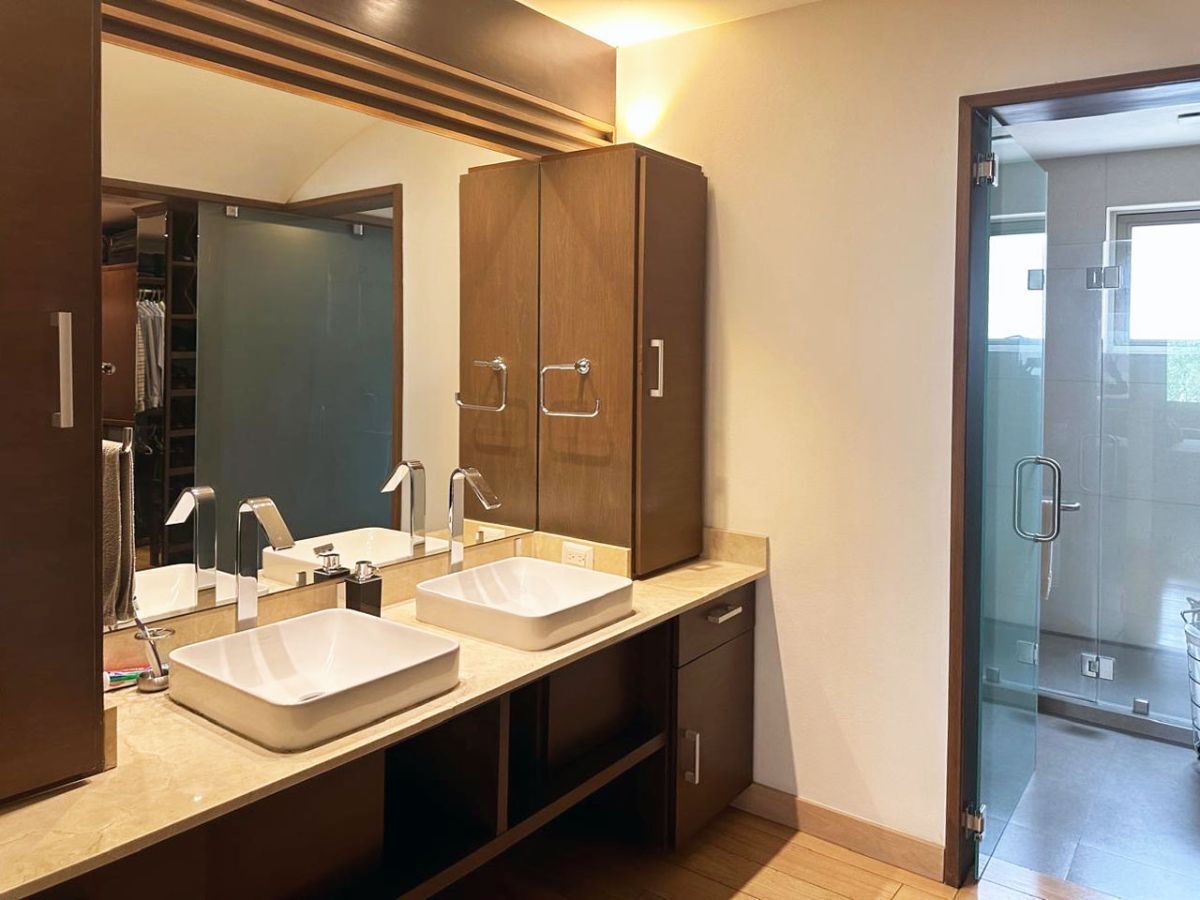 13 de 24: Baño principal